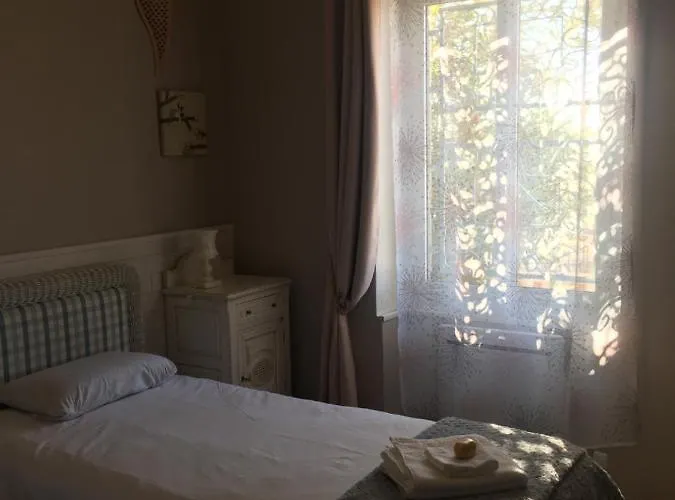 Des Terres Chaudes Proche Bord De Appartement