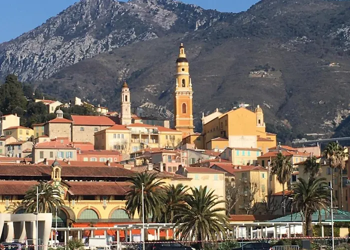 Des Terres Chaudes Proche Bord De * Menton