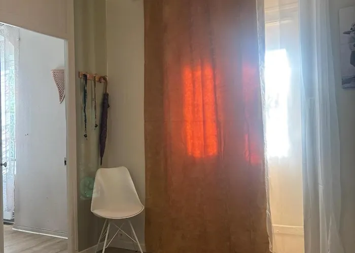 Des Terres Chaudes Proche Bord De * Μεντόν