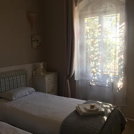 Des Terres Chaudes Proche Bord De Appartement