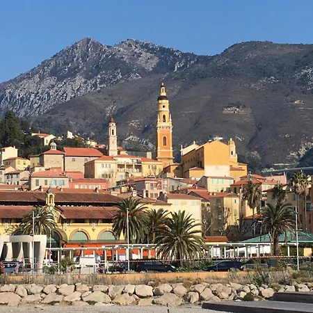 Des Terres Chaudes Proche Bord De * Menton