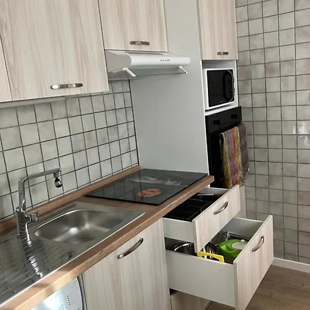 Des Terres Chaudes Proche Bord De *