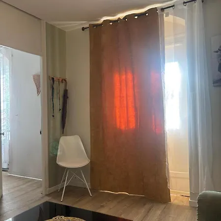 Des Terres Chaudes Proche Bord De * Ментона